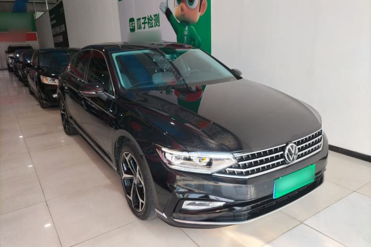 Used Volkswagen Magotan 2023 2 Million Units Limited Edition 330TSI DSG Leading Version