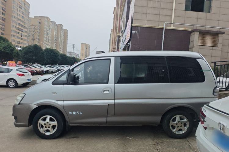 Used FORTHING Lingzhi 2015 V3 1.5L 5-Seater Special Offer Model
