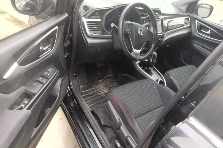 Used Honda Crider 2013 1.8L automatic luxury edition
