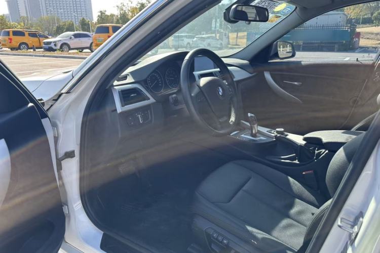 Used BMW 3 Series 2014 320Li Fashion Model
