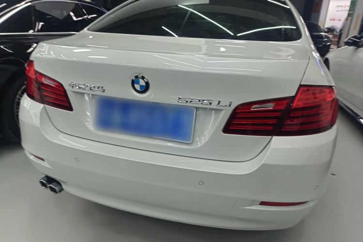 Used BMW 5 Series 2017 525Li Leading Model
