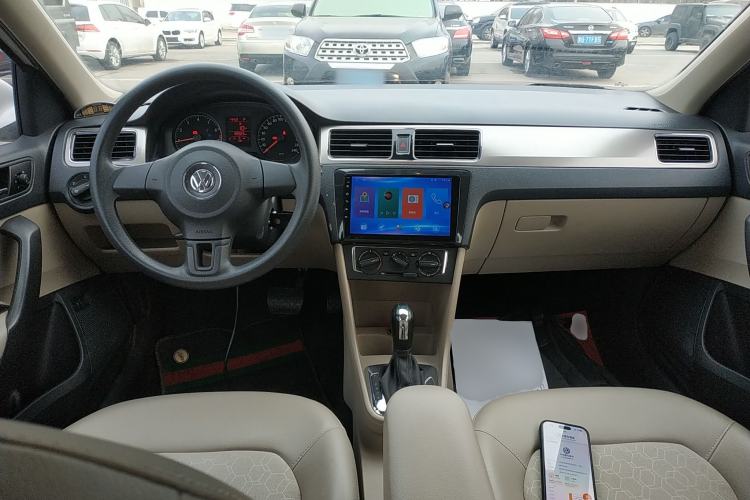 Used Volkswagen Santana 2013 1.6L Automatic Comfort Edition