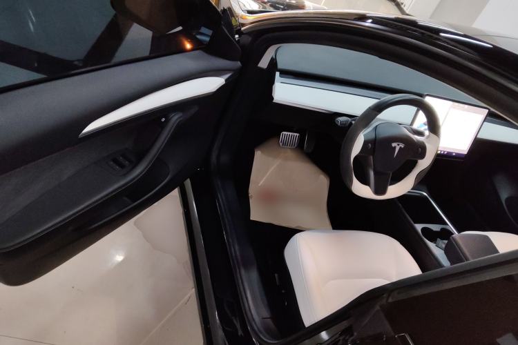 Used Tesla Model 3 2022 Rear-Wheel-Drive Version
