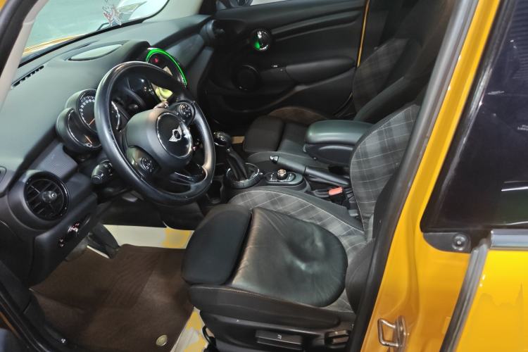 Used  MINI 2015 1.5T COOPER Fun Five-Door Edition