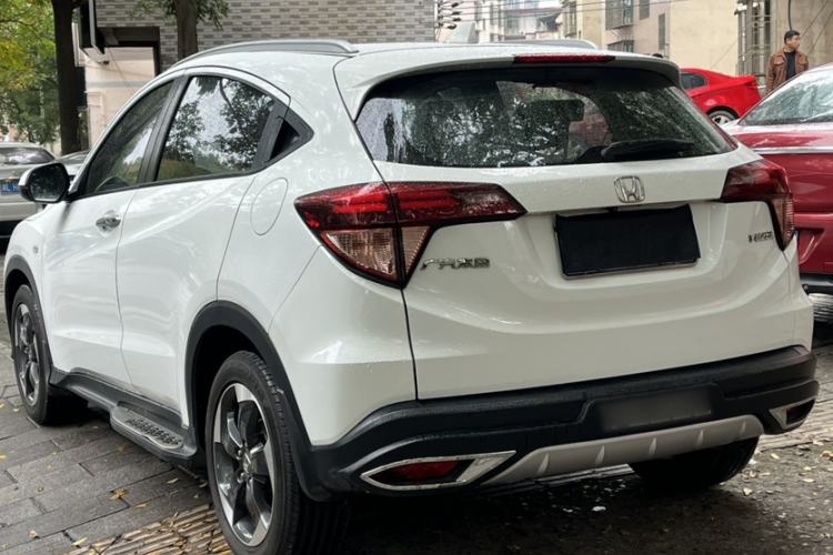 Used Honda Vezel 2017 1.8L CVT Front-Wheel Drive Pioneer Edition