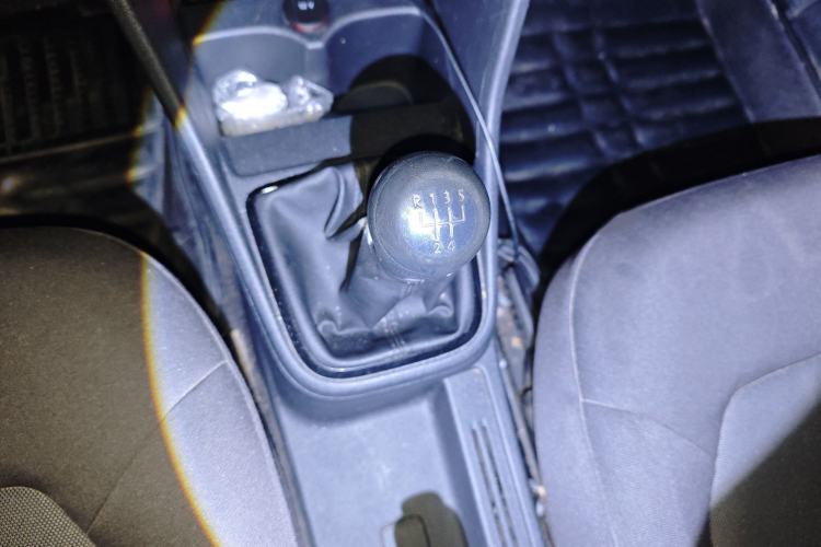 Used Volkswagen Jetta 2015 Zhuihui Edition 1.4L Manual Fashion Model
