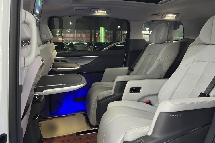 Used Buick GL8 2025 Lu Zun Deluxe Edition