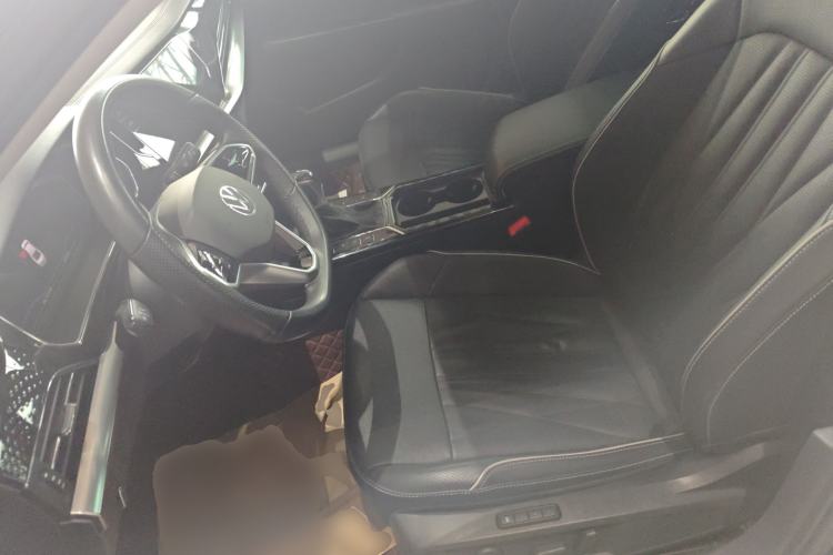 Used Volkswagen Passat 2022 330TSI Starry Luxury Edition
