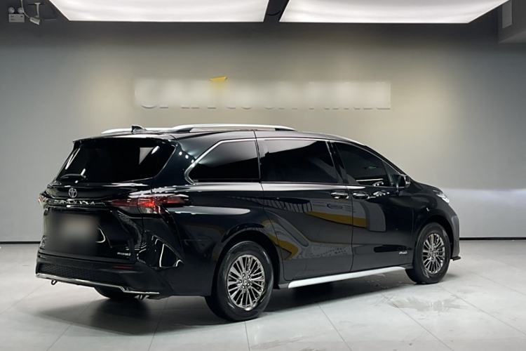 Used Toyota Granvia 2023 2.5L Hybrid Comfort Edition
