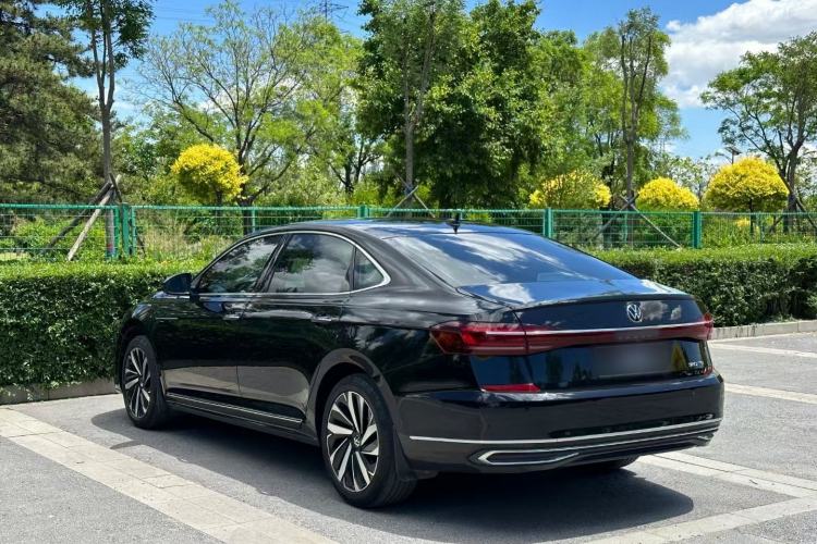 Used Volkswagen Passat 2022 330TSI Starry Luxury Edition
