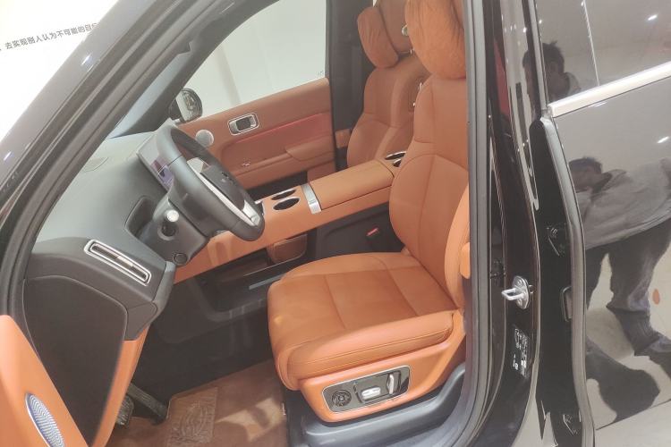 Used Li Auto L8 2024 PRO Model
