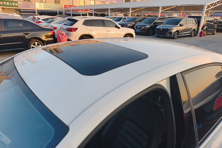 Used Volkswagen Sagitar 2013 2.0 TSI GLI
