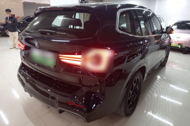 Used BMW iX3 2023 Leading Model
