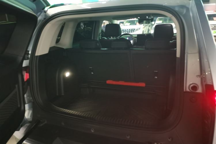 Used Formula Leopard Titanium 3 2025 501 km All-Wheel Drive Intelligent Driving Max Edition
