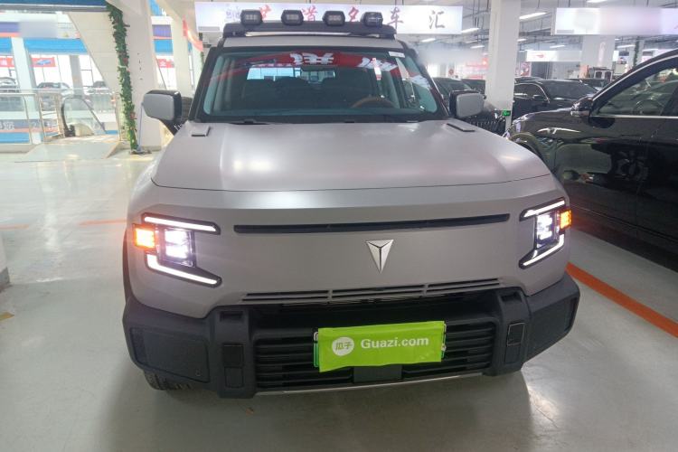 Used  G318 2024 Four-Wheel-Drive Air Suspension Model