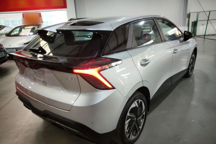 Used MG 4 EV 2023 415 km Range Sea-Faring Champion Edition
