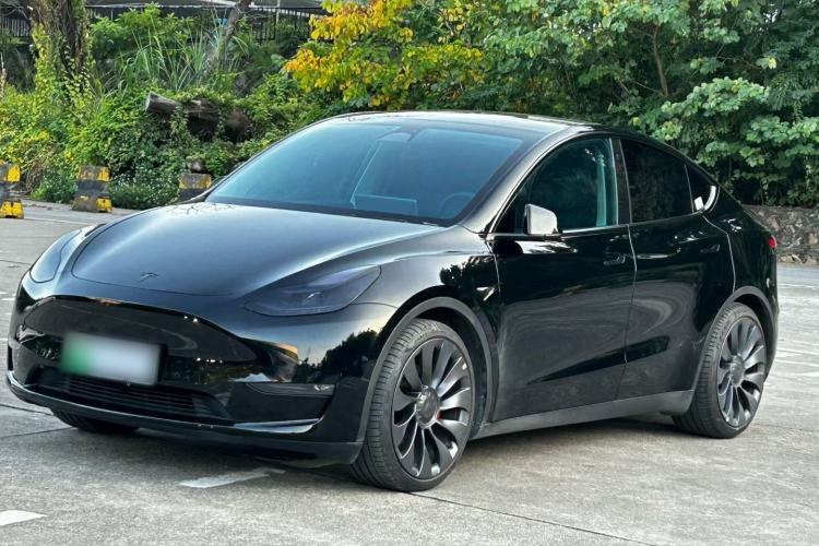 Used Tesla Model Y 2023 High-Performance All-Wheel-Drive Version