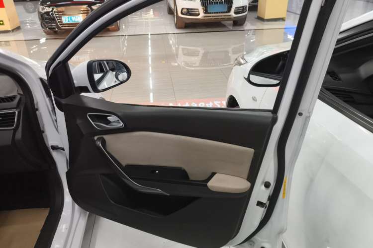 Used Baojun 310W 2017 1.5L Manual Comfort Model China V Standard
