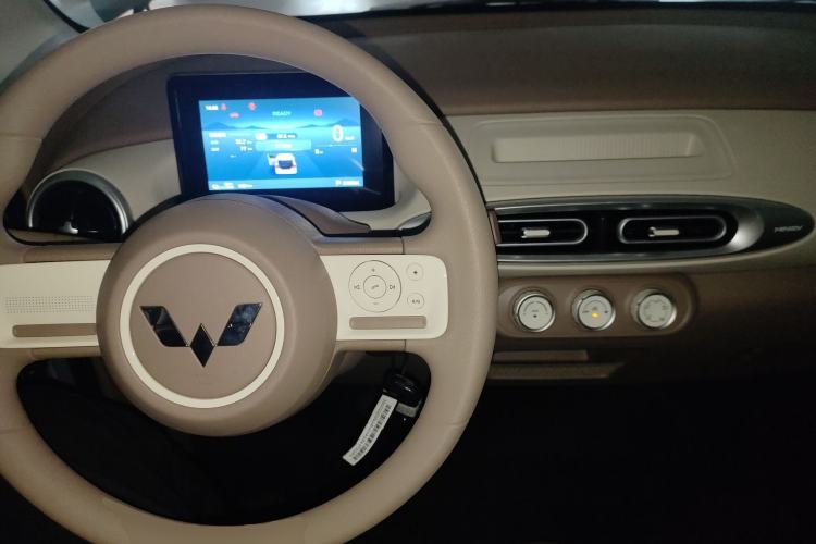 Used Wuling Hongguang MINIEV 2025 Four-Door Version Advanced Edition
