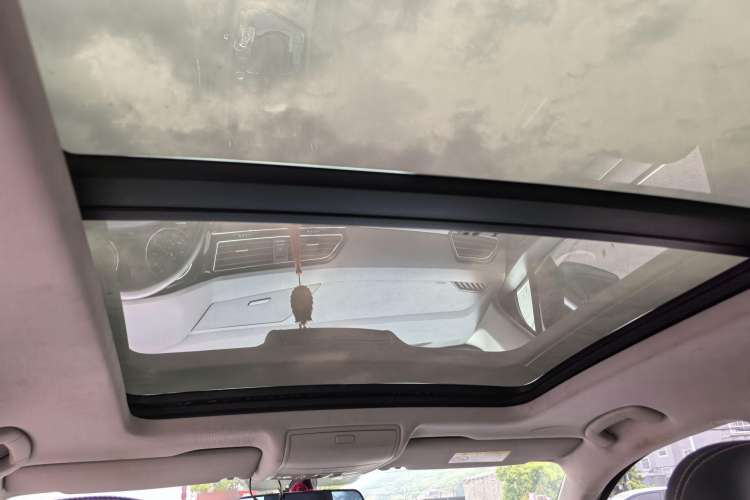 Used Volkswagen Tiguan L 2017 330TSI Automatic Two-Wheel Drive Luxury Edition
