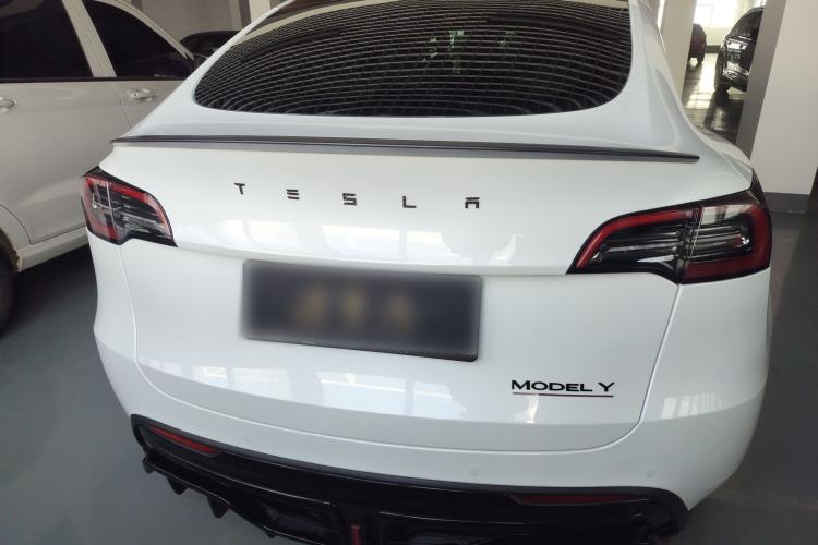 Used Tesla Model Y 2023 High-Performance All-Wheel-Drive Version