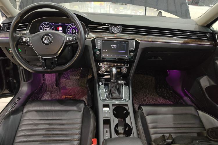 Used Volkswagen Magotan 2018 Facelift 330TSI DSG Luxury Model
