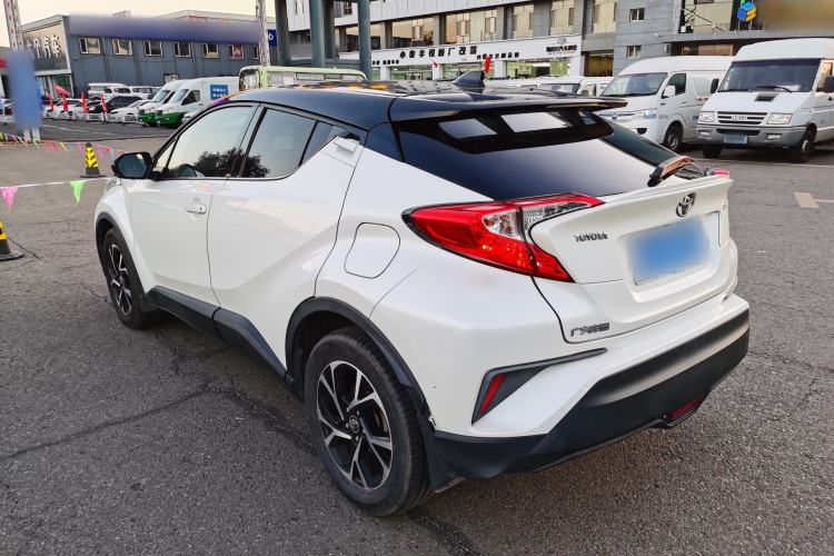 Used Toyota C-HR 2018 2.0L Leading Edition China VI
