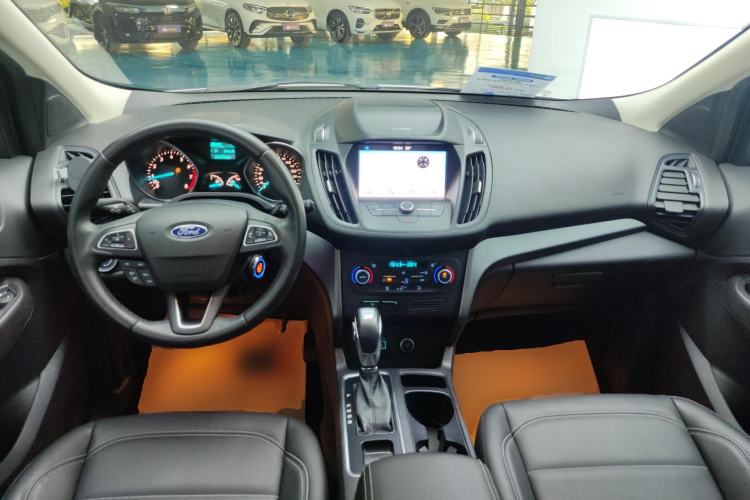 Used Ford Kuga 2019 EcoBoost 180 Two-Wheel-Drive Platinum Edition China VI Standard