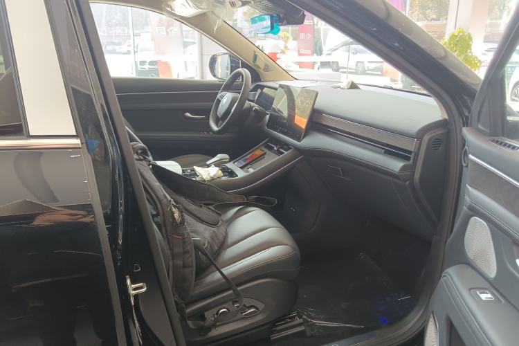 Used Hima AITO M7 2024 1.5T Rear-Drive Plus Version 5 Seats
