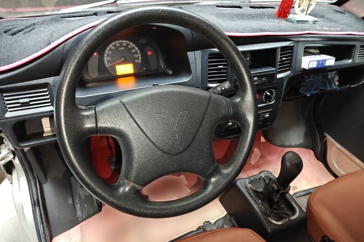 Used Wuling Zhiguang 2013 1.0L Practical Version