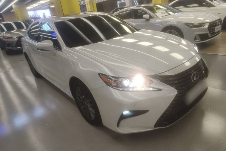Used Lexus ES 2017 200 30th Anniversary Edition
