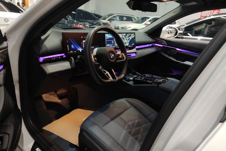 Used BMW 5 Series 2024 530Li Luxury Edition M Sport Package