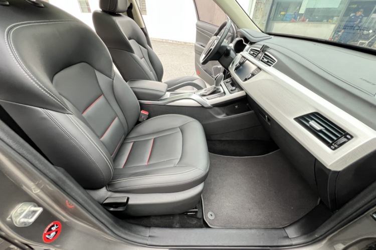 Used Geely Auto Emgrand X7 Sport 2018 1.8TD Automatic Two-Wheel Drive Zhiya Model
