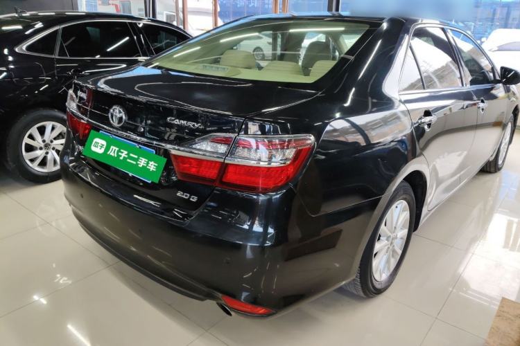 Used Toyota Camry 2016 2.0G 10th Anniversary Leading Edition
