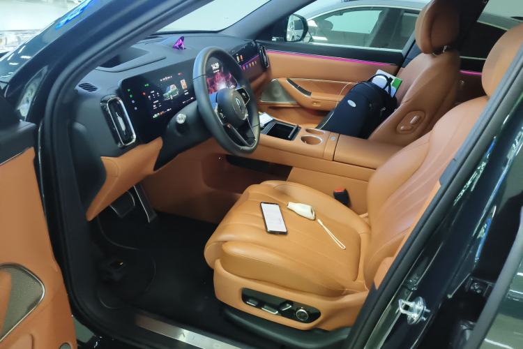 Used Hima AITO M8 2025 Extended-Range Ultra Version 53.4 kWh 6-Seater Edition