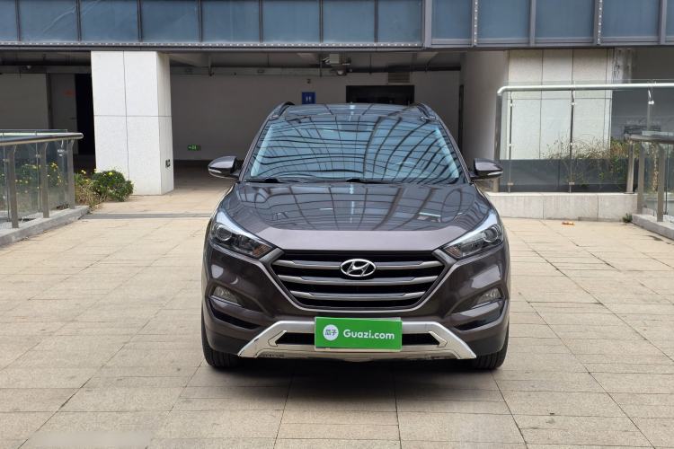 Used Hyundai Tucson 2015 2.0L Automatic Two-Wheel Drive Smart Version