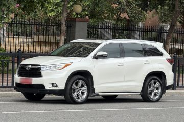 Used Toyota Highlander 2017 2.0T Two-Wheel Drive Luxury Edition 7 Seats