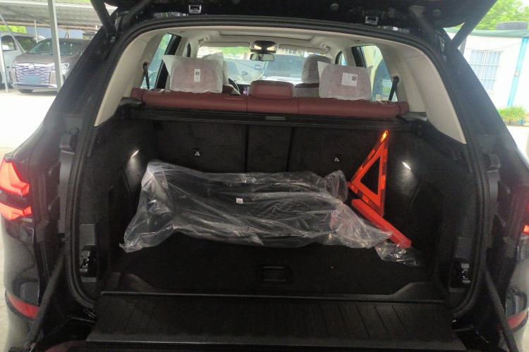 Used BMW X5 2023 xDrive 30Li Luxury M Sport Night Edition Package
