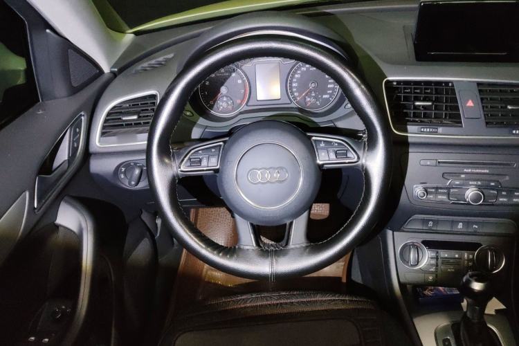 Used Audi Q3 2017 30 TFSI Fashion Model
