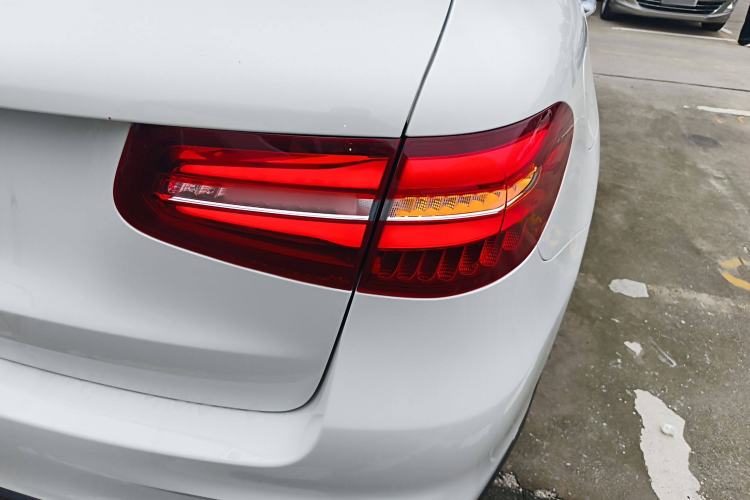 Used Mercedes-Benz GLC 2019 Facelift GLC 260 L 4MATIC Luxury Model
