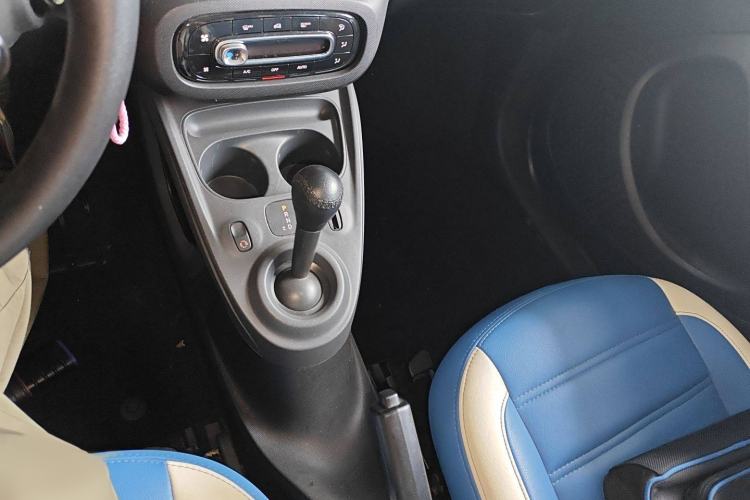 Used  forfour 2016 1.0L 52 kW Dynamic Edition
