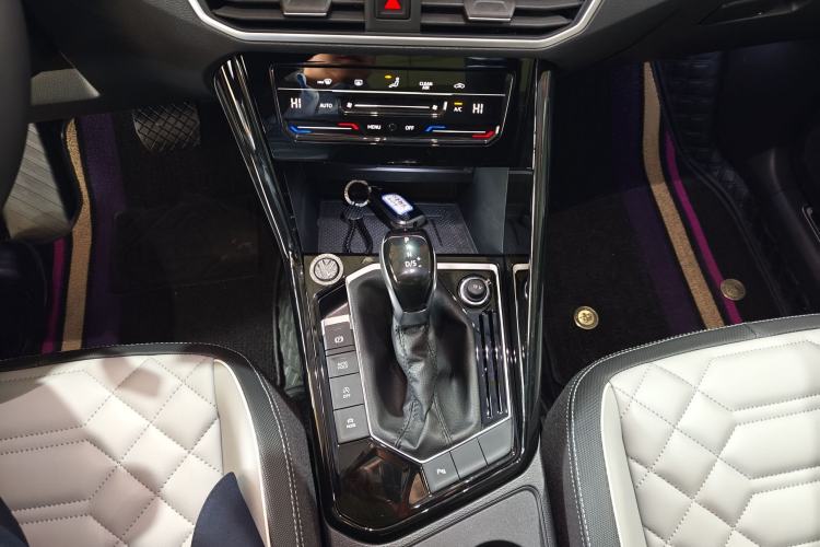 Used Volkswagen Tayron 2024 300TSI Two-Wheel-Drive Luxury Plus Advanced Version
