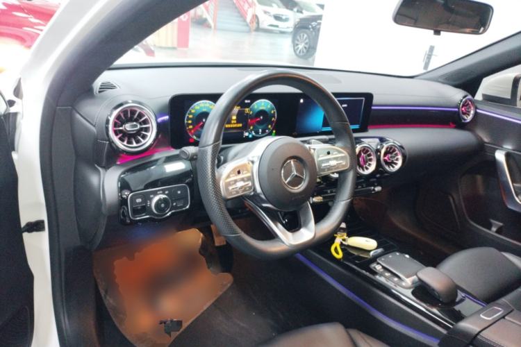 Used Mercedes-Benz A-Class 2022 Restyled A 200 L Sport Sedan Fashion Version
