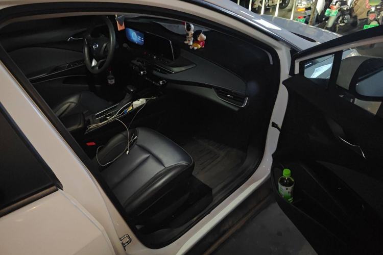 Used Buick Velite 6 2023 430km Range Commuter Version
