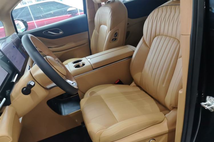 Used VOYAH Dream 2025 PHEV Four-Wheel-Drive Flagship Kunpeng Edition