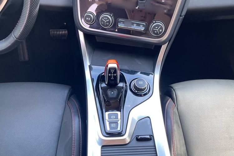 Used Lynk & Co 01 2019 2.0T Four-Wheel Drive Genie Pro Version China VI Standard
