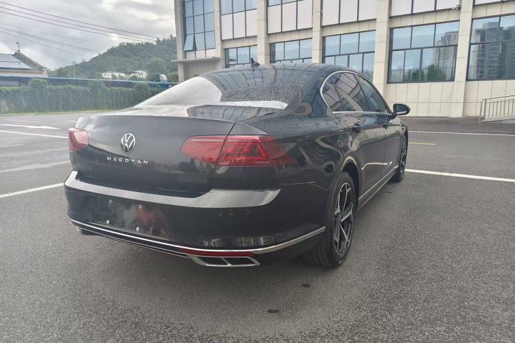 Used Volkswagen Magotan 2024 2 Million Units Zhongxiang Version 330TSI DSG Luxury Edition
