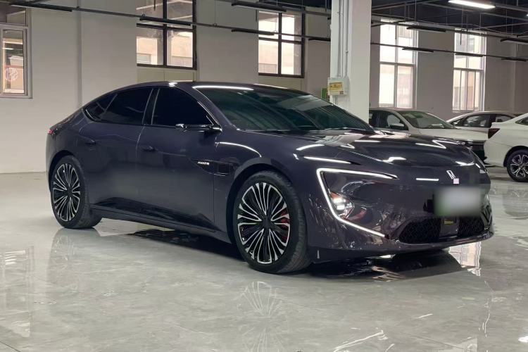 Used  12 2025 Ultra Extended-Range Edition
