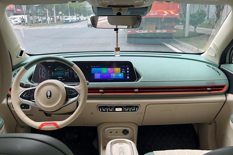 Used ORA Good Cat 2023 401 km Standard Range Premium Version Lithium Iron Phosphate
