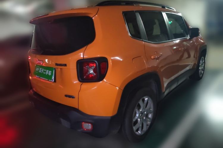 Used  Renegade 2018 Connected Large Screen Version 180T Automatic High-Energy Edition